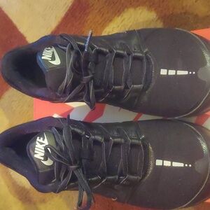 Women's size 9 Nike shox